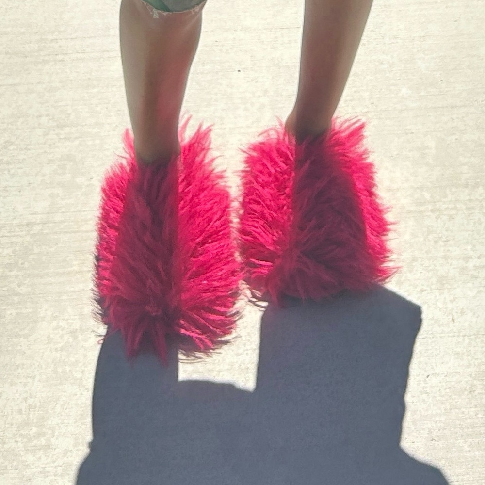 SHEIN Pink Slippers Comfortable Casual Footwear